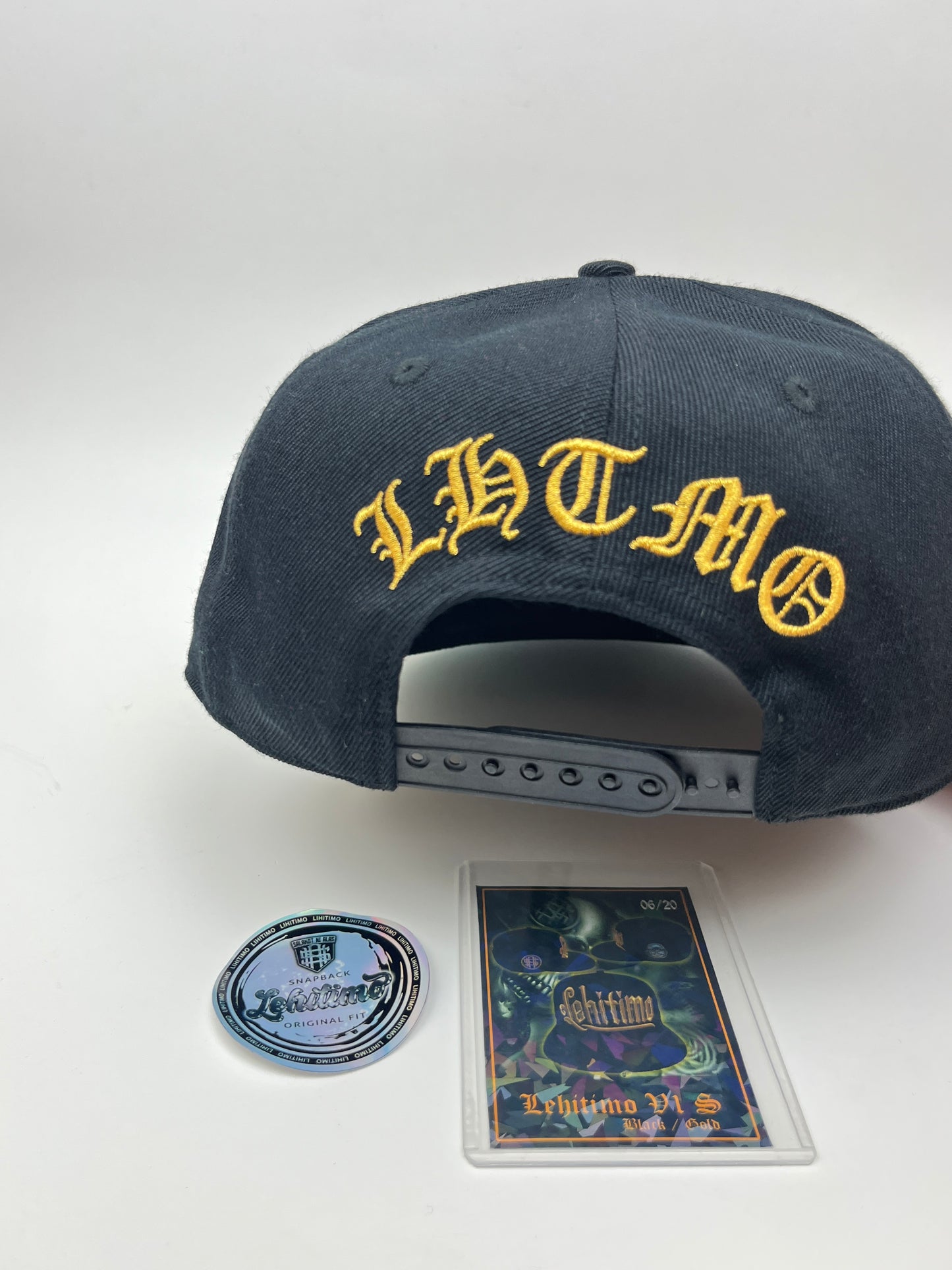 Lehitimo (Black/Gold)