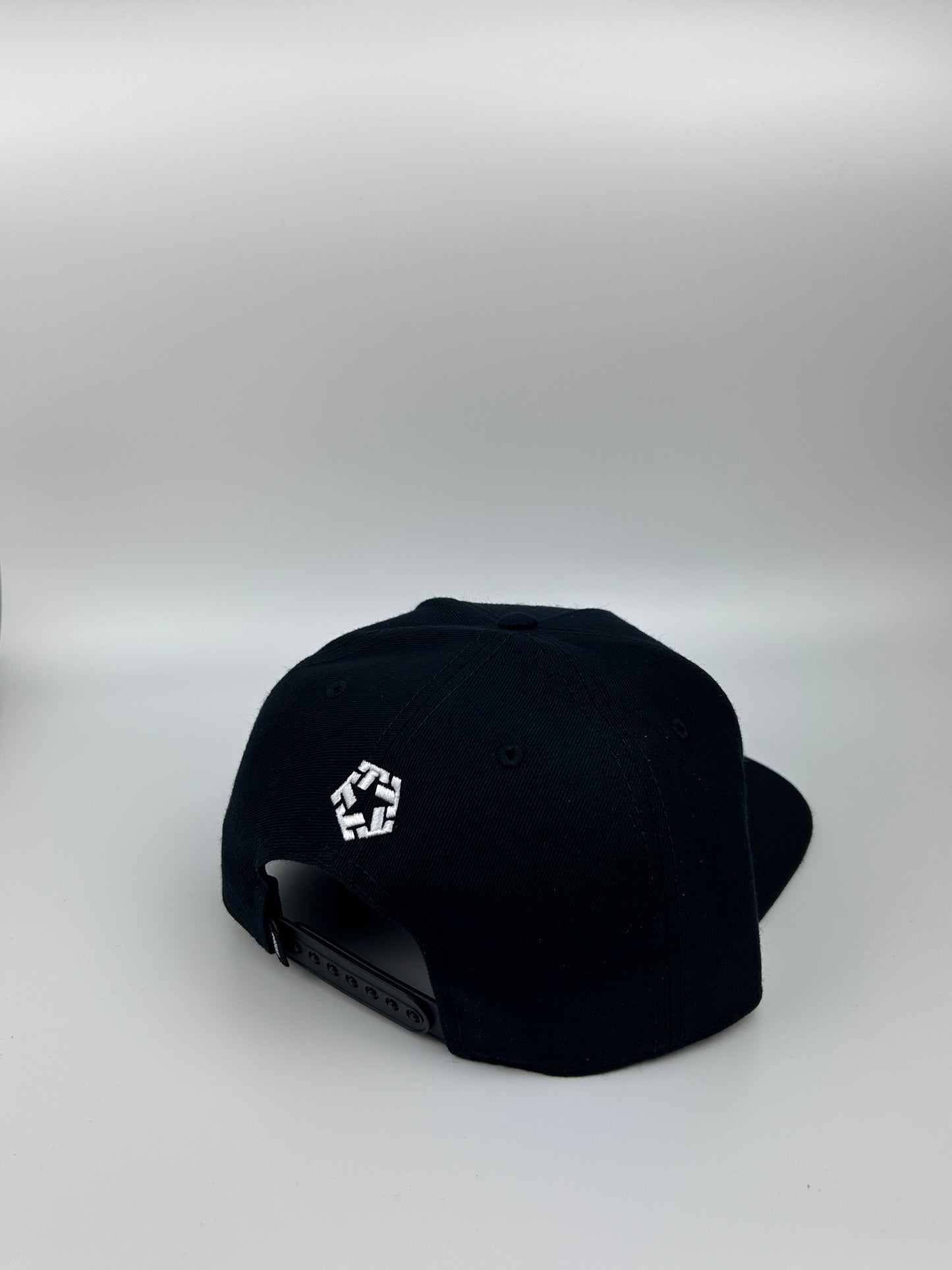 White on Black (Glow in the Dark)