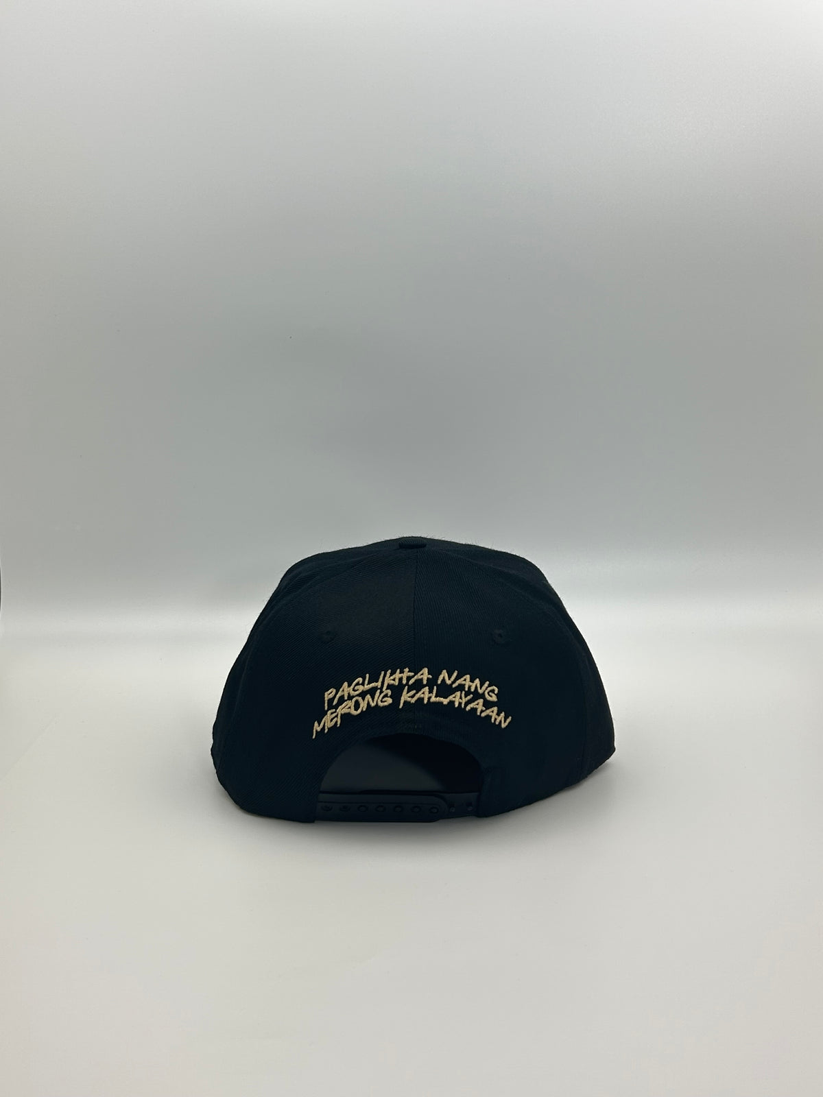 Krown x Loonie Tugmang Preso Black