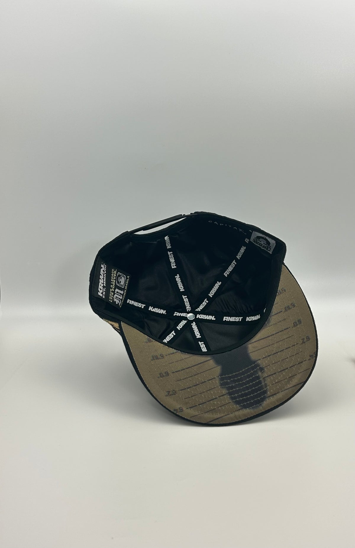 Krown x Loonie Tugmang Preso Black